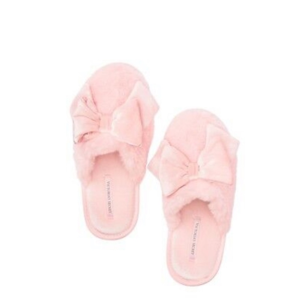 VS pink velvet bow slippers Size Medium (7-8)